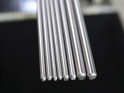 303和304哪个好？